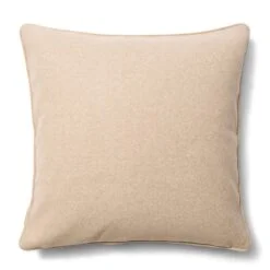 Alternative view of Pillow Avenue 60x60 - RM